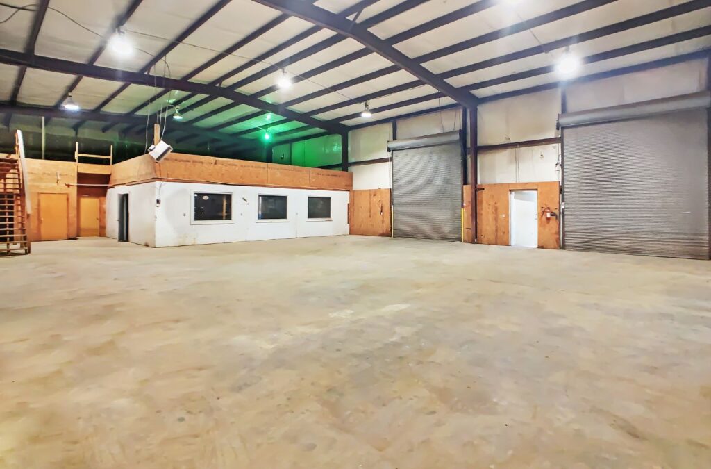 A team member explaining the advantages of renting office space in Homewood, AL with Right Space, Office Space for Rent Near Me.