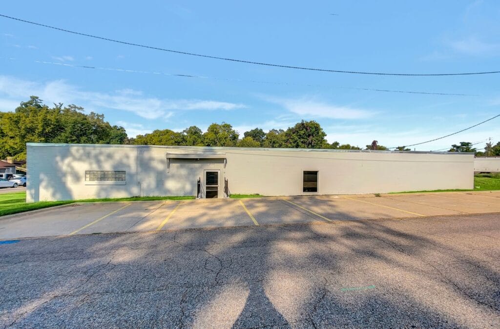 Right Space offers commercial office rentals in Meadowbrook, AL, providing professional work environments for growing businesses.