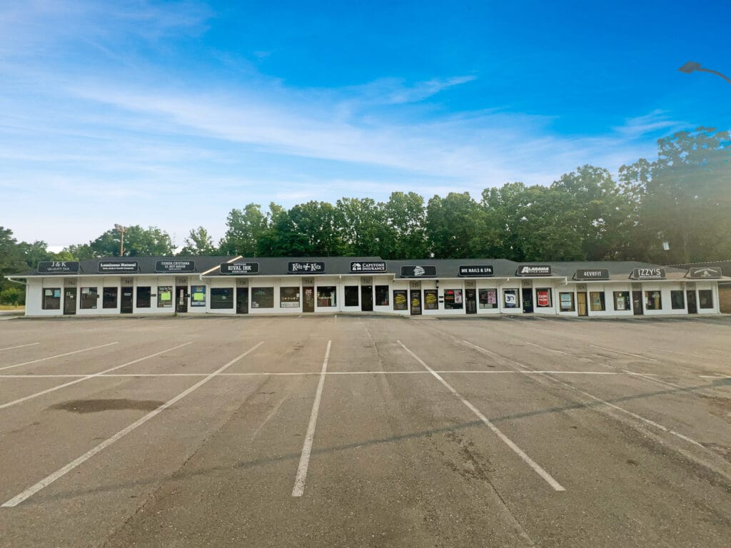 Exterior shot of Vestavia Plaza.